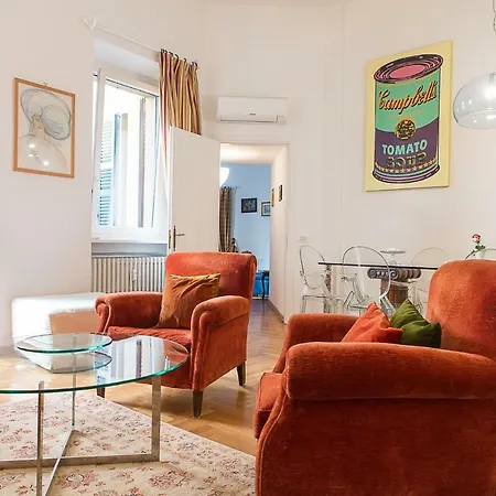 Flowers' Lane Apartman